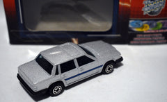 Yatming - Road Tough Speed Machine - Volvo 760 Sedan