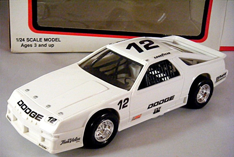 Revell - Design Technology - Dodge Daytona IROC Race Car Promo