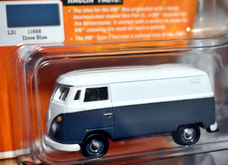 Johnny Lightning - Tow & Go - Volkswagen Type 2 Transporter & RV Trailer