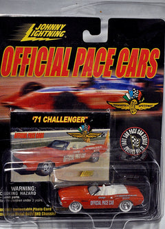 Johnny Lightning - White Lightning - 1971 Dodge Challenger Pace Car Convertible