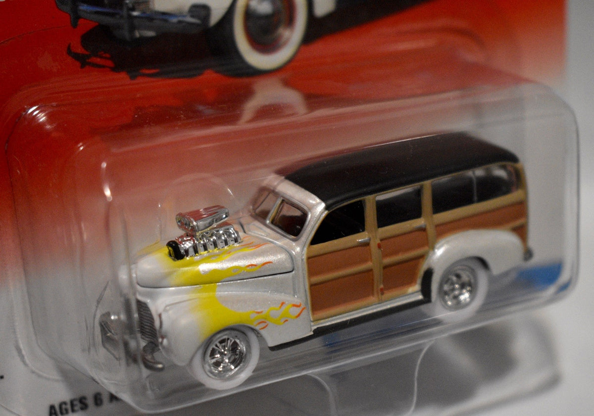 Johnny Lightning  White Lightning! 1941 Chevrolet Woody Station Wagon