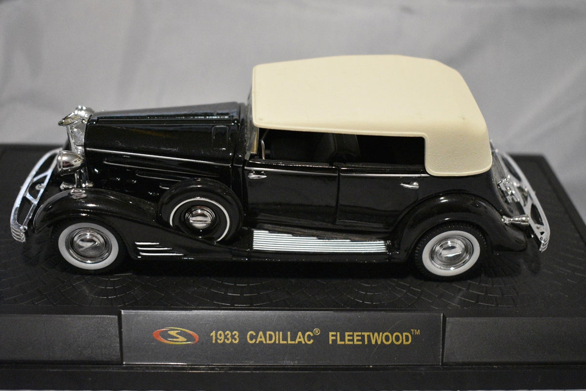 Signature Models - 1933 Cadillac Fleetwood