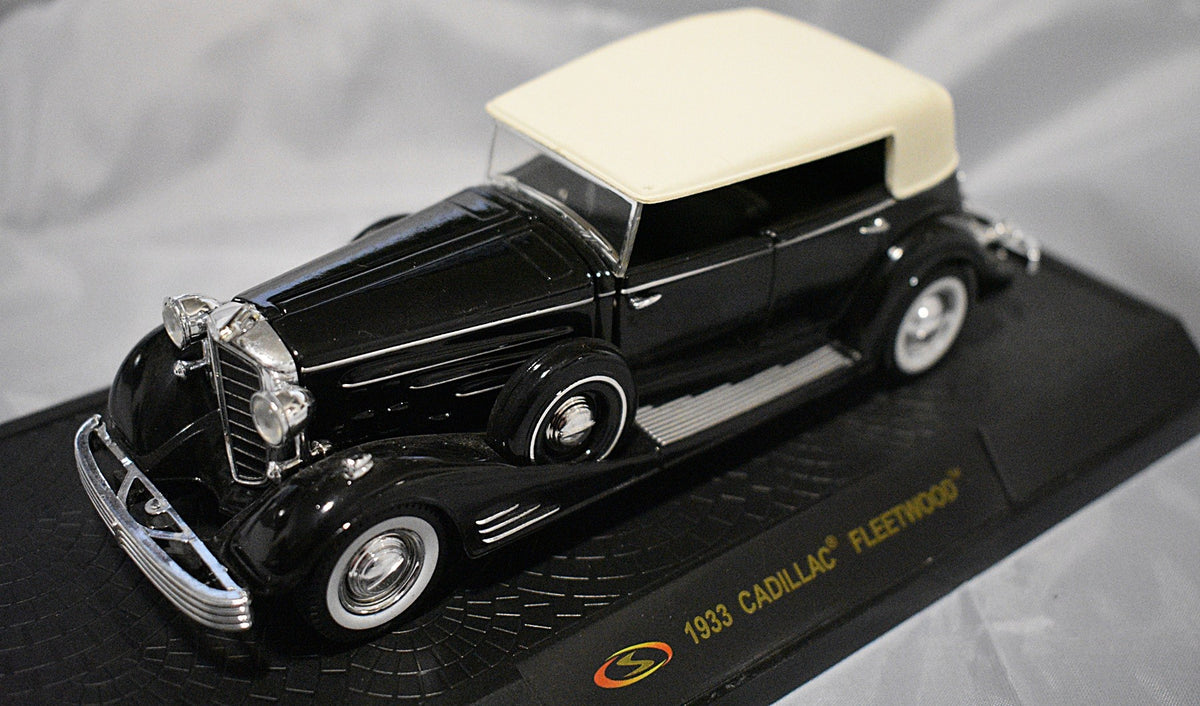 Signature Models - 1933 Cadillac Fleetwood