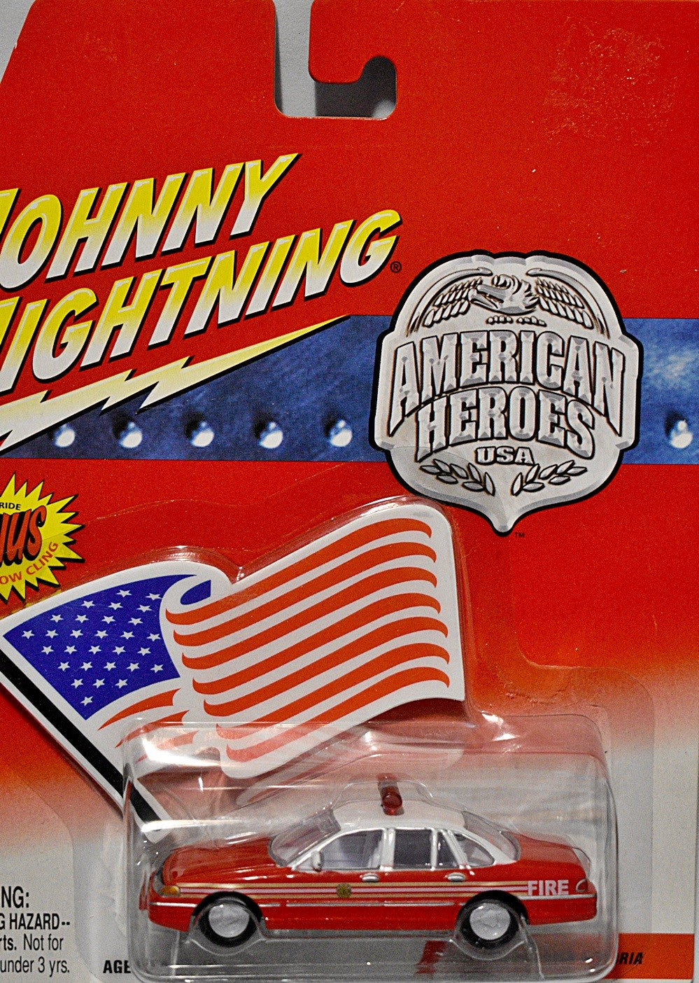Johnny Lightning American Heroes - White Lightning - Ford Crown Victoria Fire Chief Car