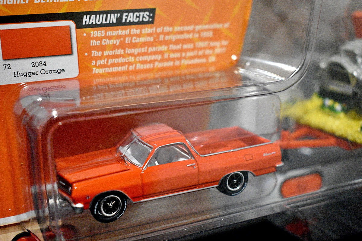 Johnny Lightning - Tow & Go - 1965 Chevrolet El Camino with Hot Rod Parade Float