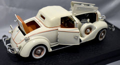 Signature Models - 1935 Auburn 851