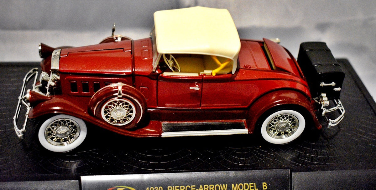 Signature Models - 1930 Pierce-Arrow Model B