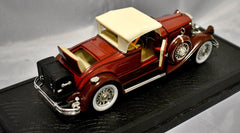 Signature Models - 1930 Pierce-Arrow Model B