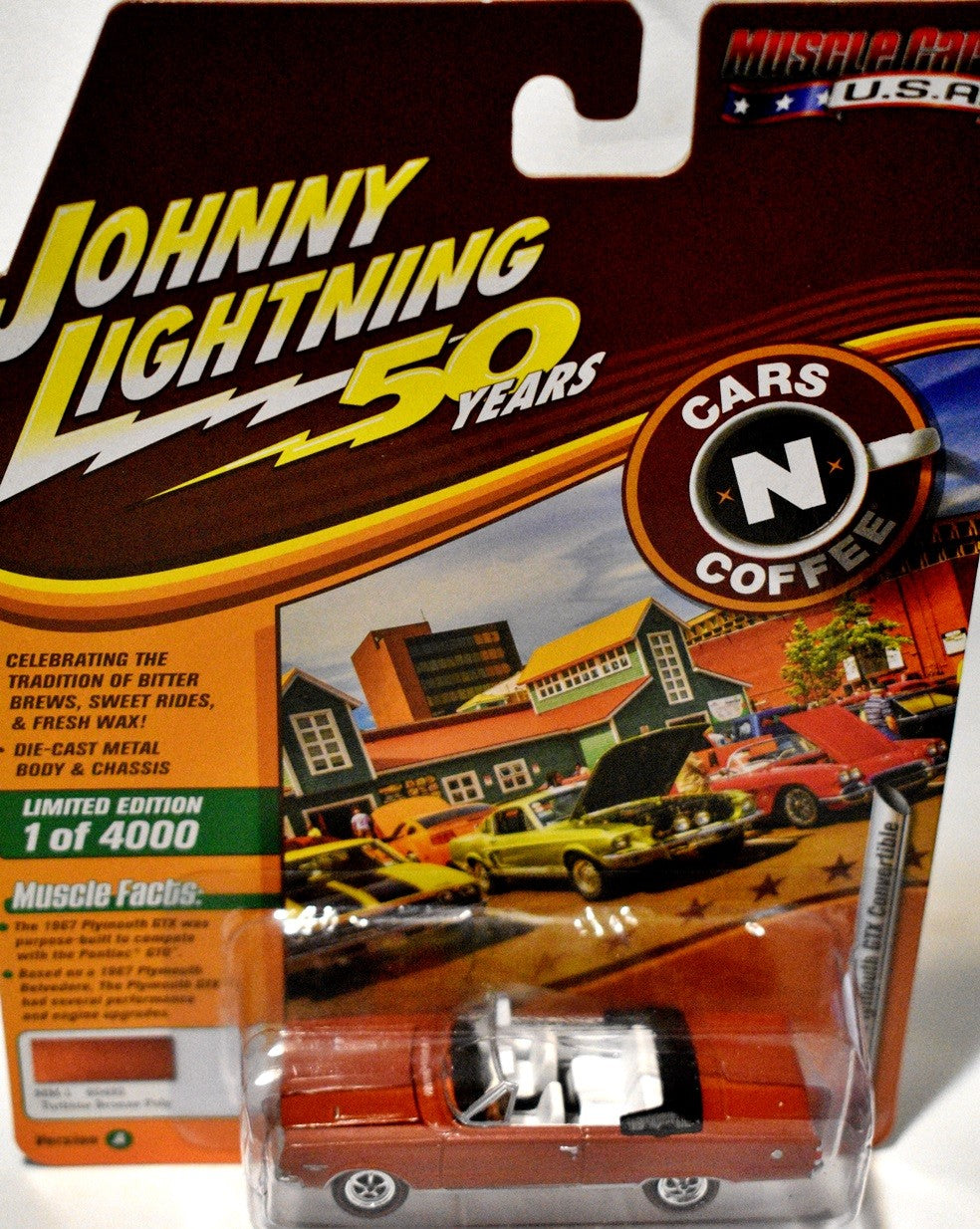 Johnny Lightning Muscle Cars USA - 1967 Plymouth GTX Convertible