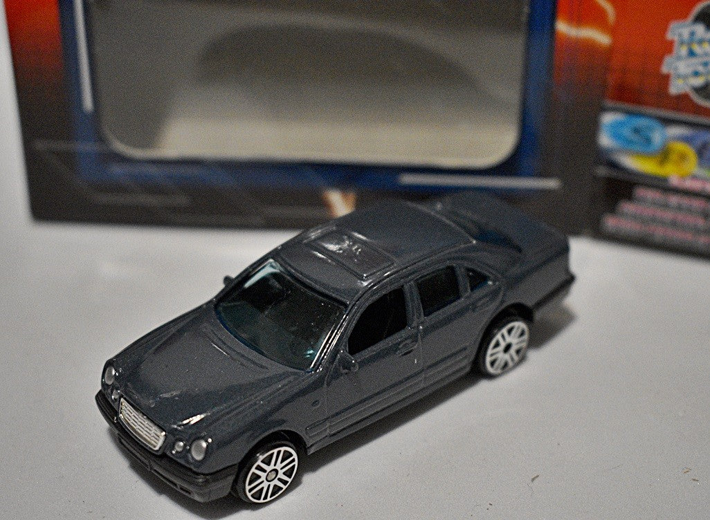 Yatming - Road Tough Speed Machine - Mercedes-Benz E-Class Sedan