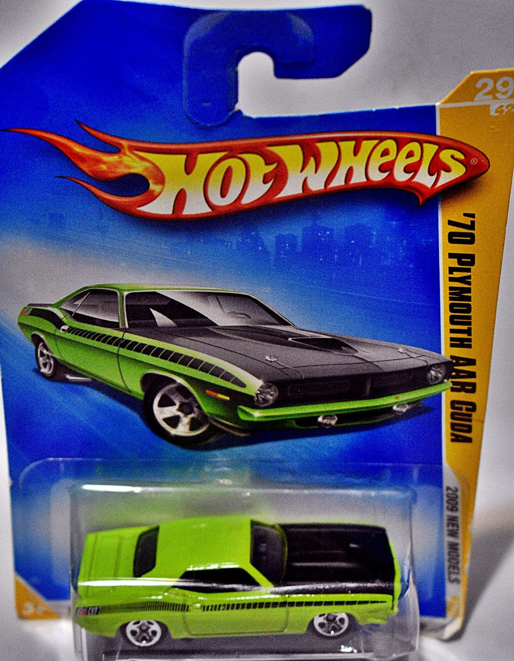 Hot Wheels 2009 New Models Series -1970 Plymouth AAR Cuda