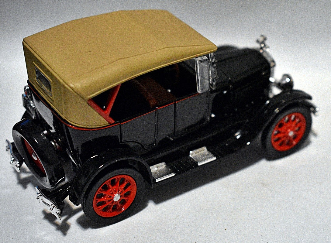 National Motor Museum Mint -  1927 Ford Model T Touring Car