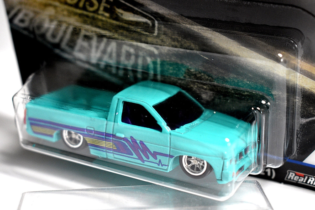 Hot Wheels - Cruise Boulevard -  1993 Custom Nissan Hardbody Sport Truck
