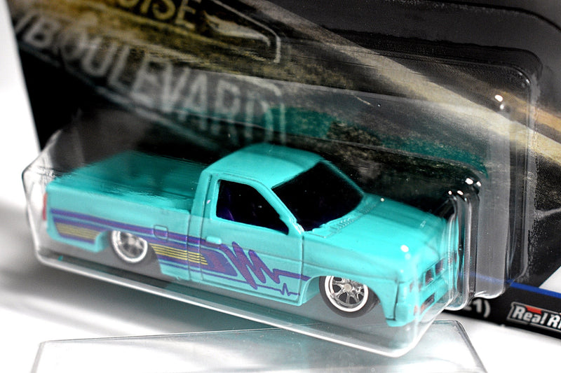 Hot Wheels - Cruise Boulevard -  1993 Custom Nissan Hardbody Sport Truck