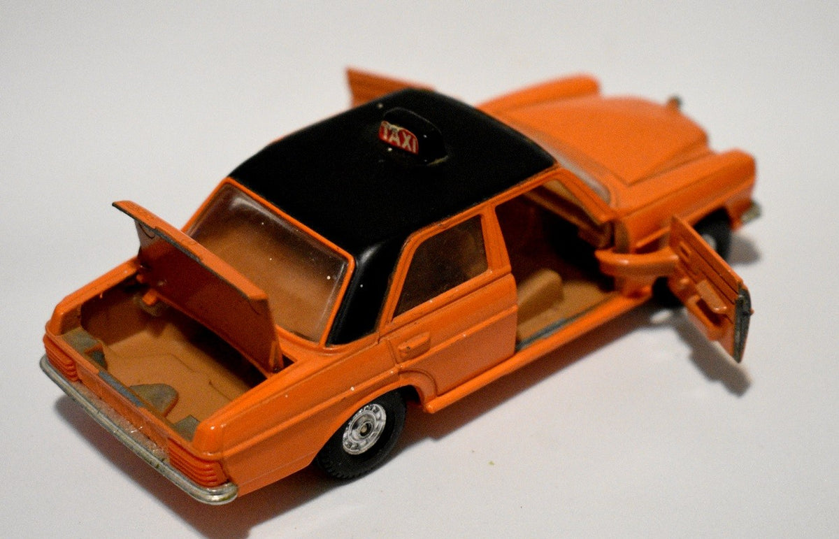 Corgi (411-B-1) Mercedes-Benz 240D Taxi Cab