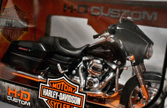 Maisto Harley Davidson  - 2015 Street Glide Special