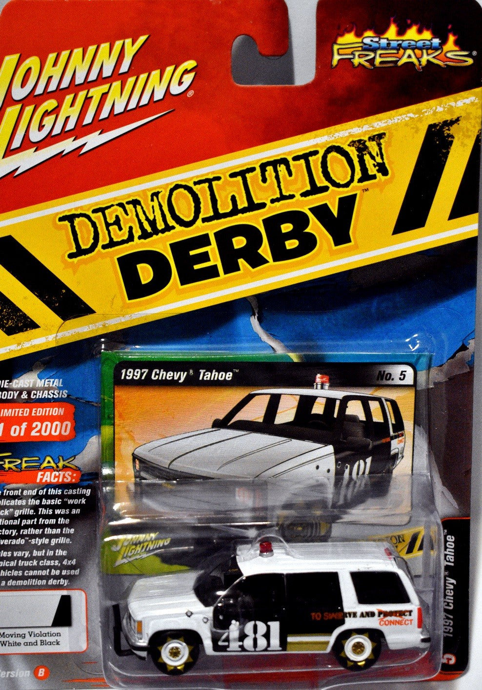 Johnny Lightning Street Freaks - Demolition Derby - 1997 Chevrolet Tahoe Police Truck