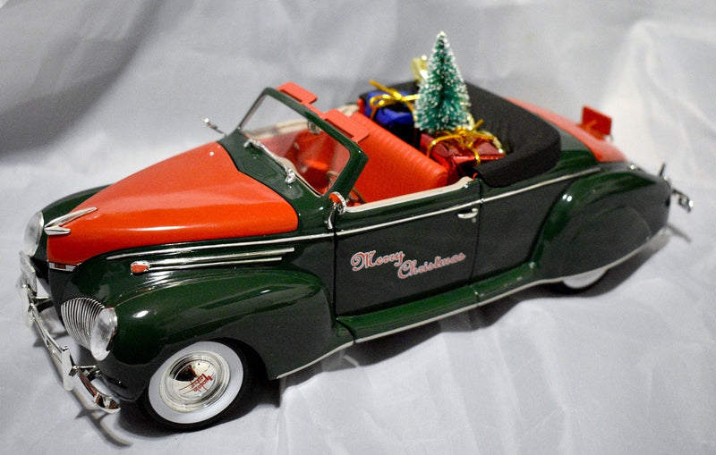 Signature Models - 1939 Lincoln Zephyr Convertible Christmas Car