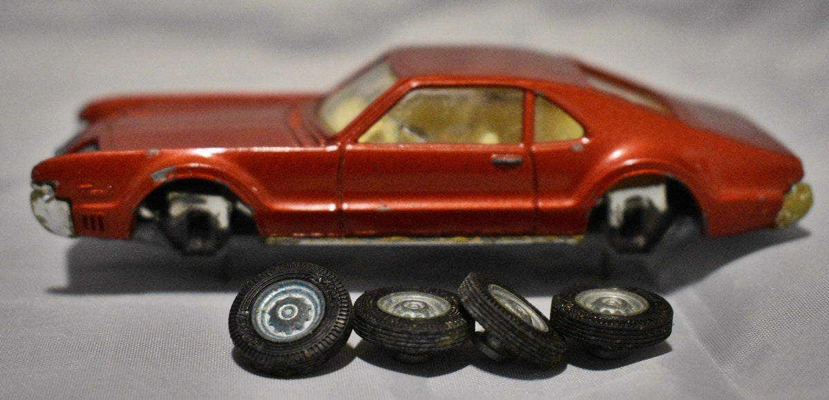 Corgi (275-A-1) - Oldsmobile Toronado