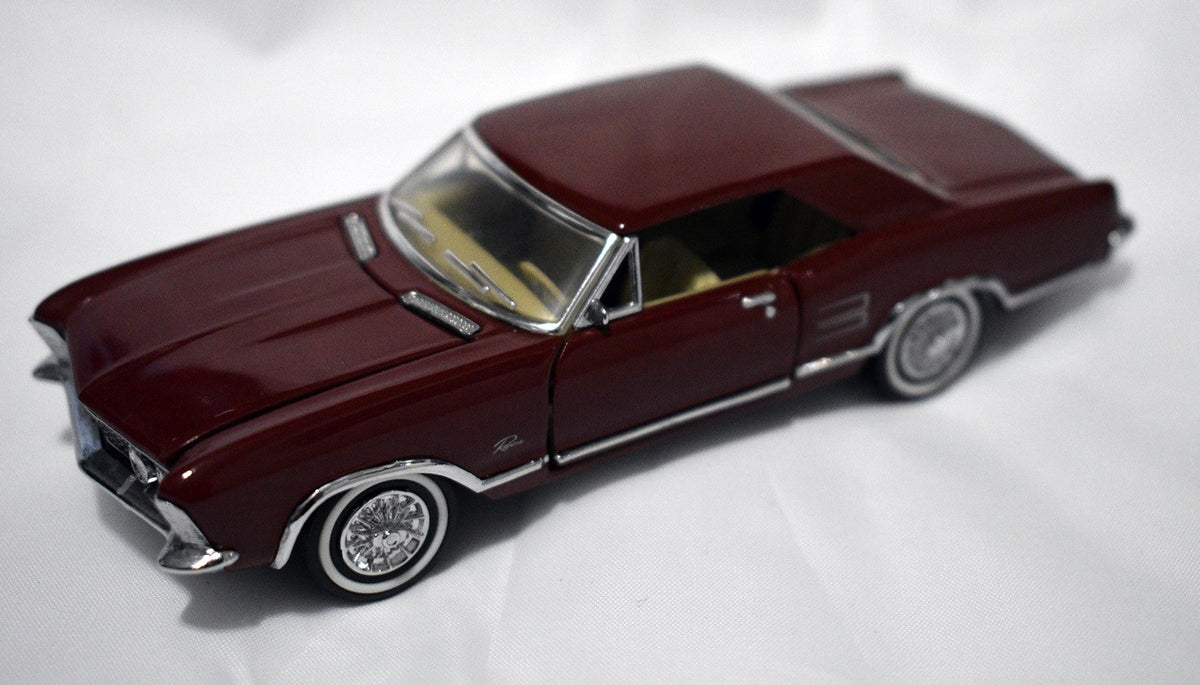 The Franklin Mint - 1965 Buick Riviera