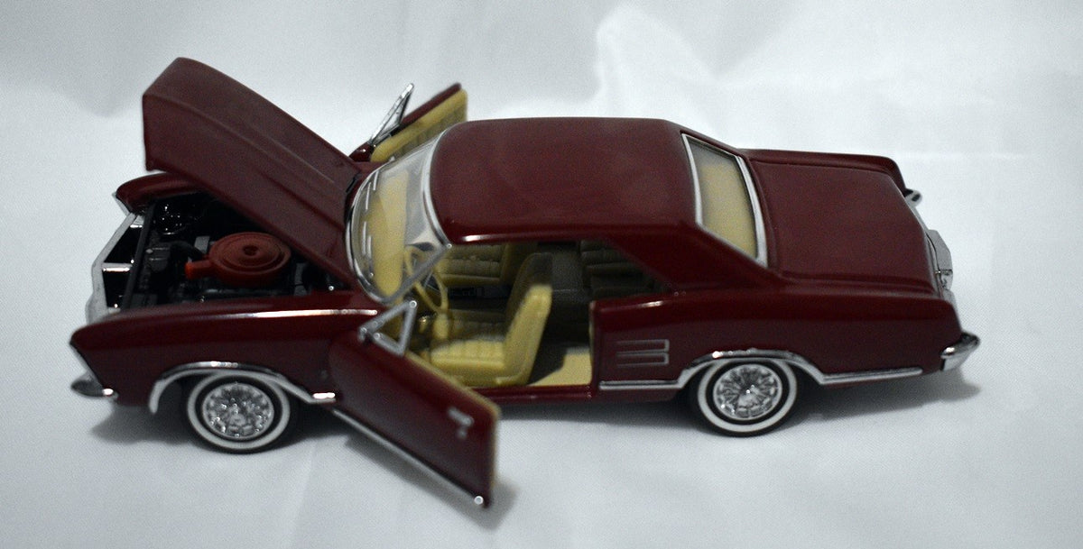 The Franklin Mint - 1965 Buick Riviera