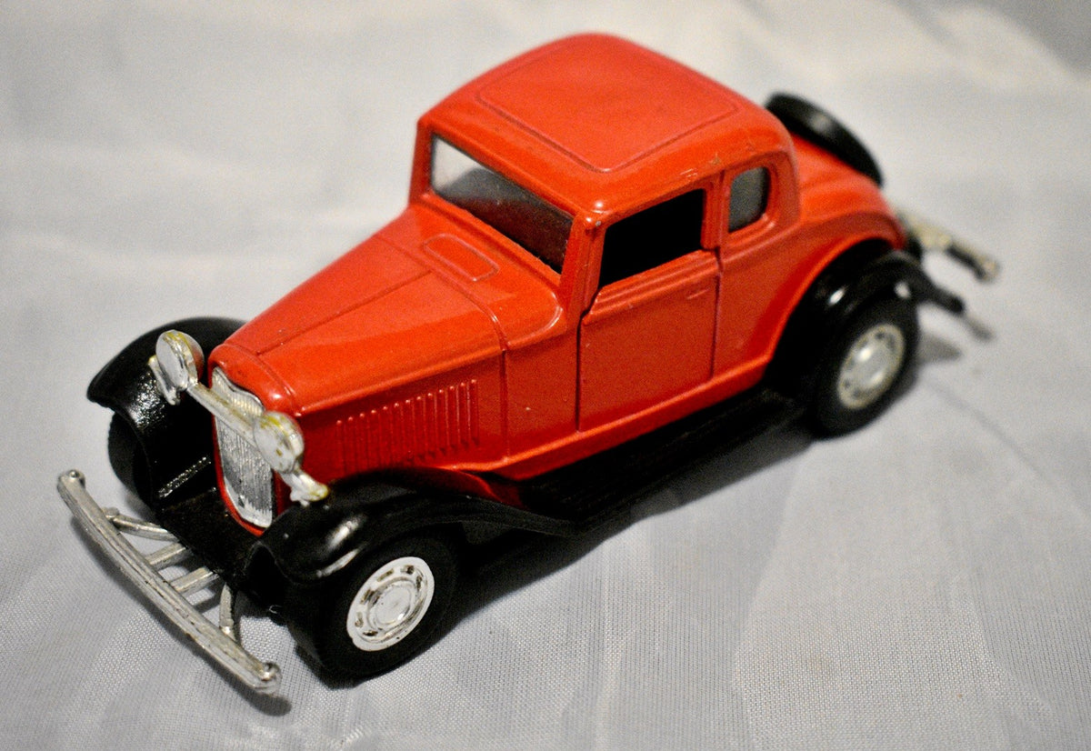 Yatming - 1932 Ford Model A 5 Window Coupe