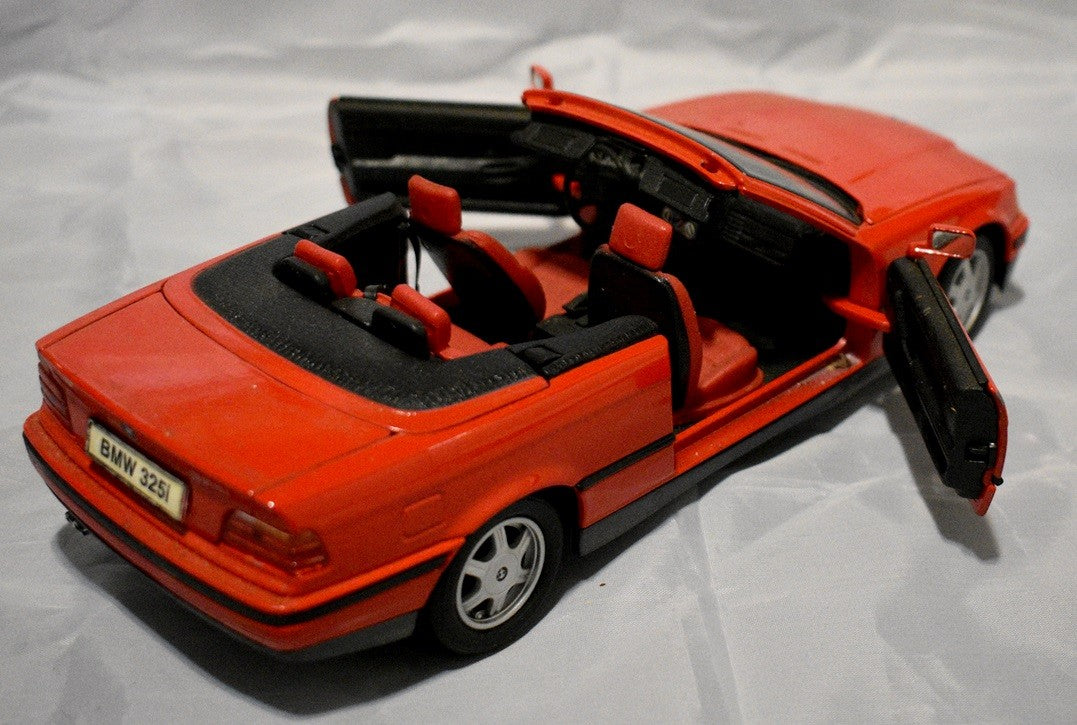 Maisto - 1993 BMW 325i Convertible