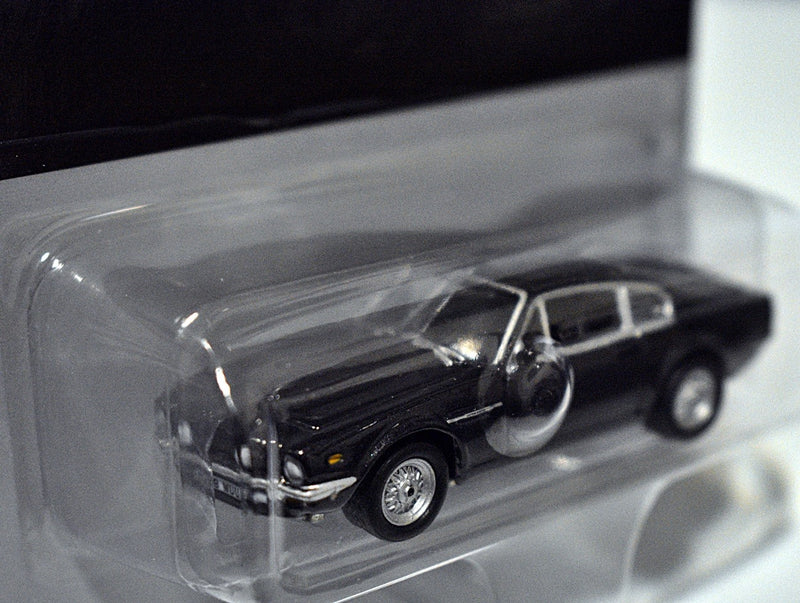 Johnny Lightning Pop Culture - James Bond 007 1987 Aston Martin V8 Vantage