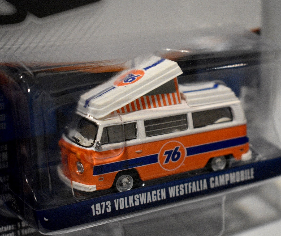 Greenlight - Club V-Dub - 1973 Volkswagen Type 2 Westfalia 76 Oil Race Team Campmobile