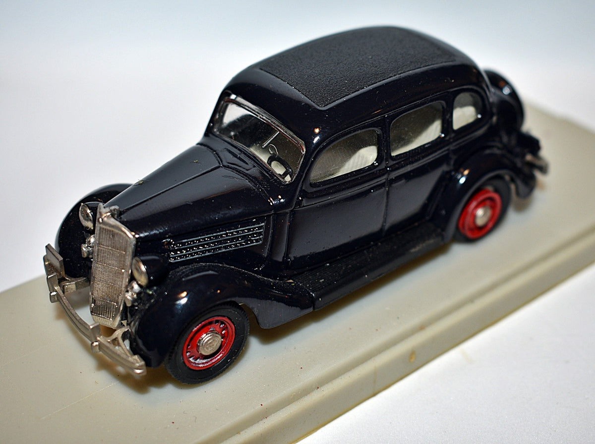 Rextoys -  No. 52 - 1935 Ford Touring Sedan