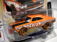 Johnny Lightning Street Freaks - Off Road - Redneck Muscle Car - 1969 Plymouth Road Runner Dirty Ol' Bird