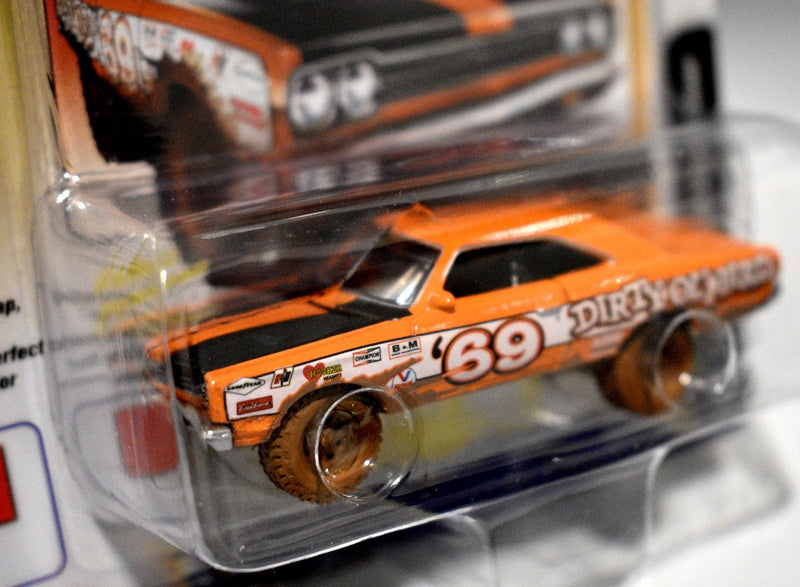 Johnny Lightning Street Freaks - Off Road - Redneck Muscle Car - 1969 Plymouth Road Runner Dirty Ol' Bird