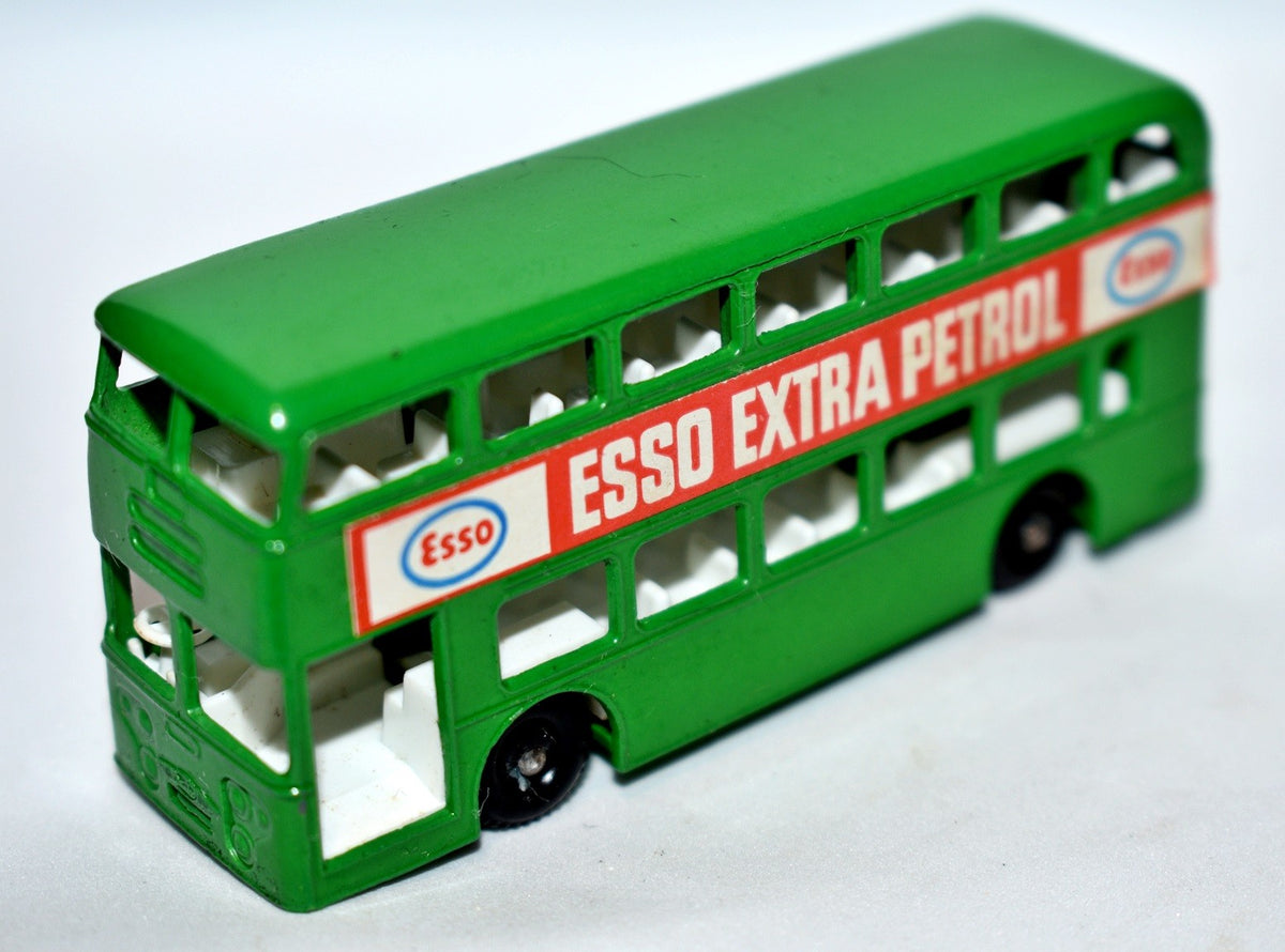 Matchbox - Regular Wheels - (74-B-3) - Daimler Bus