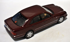 Herpa - Mercedes-Benz E-Klasse Sedan