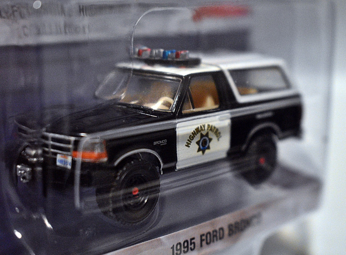 Greenlight - Hot Pursuit - California Highway Patrol - 1995  Ford Bronco