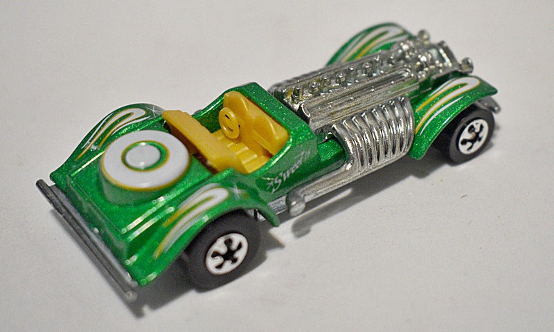 Hot Wheels Holiday Hot Rods - Sweet 16 Custom Roadster