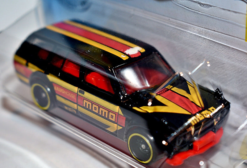 Hot Wheels - 1971 Datsun Bluebird 510 Wagon MOMO