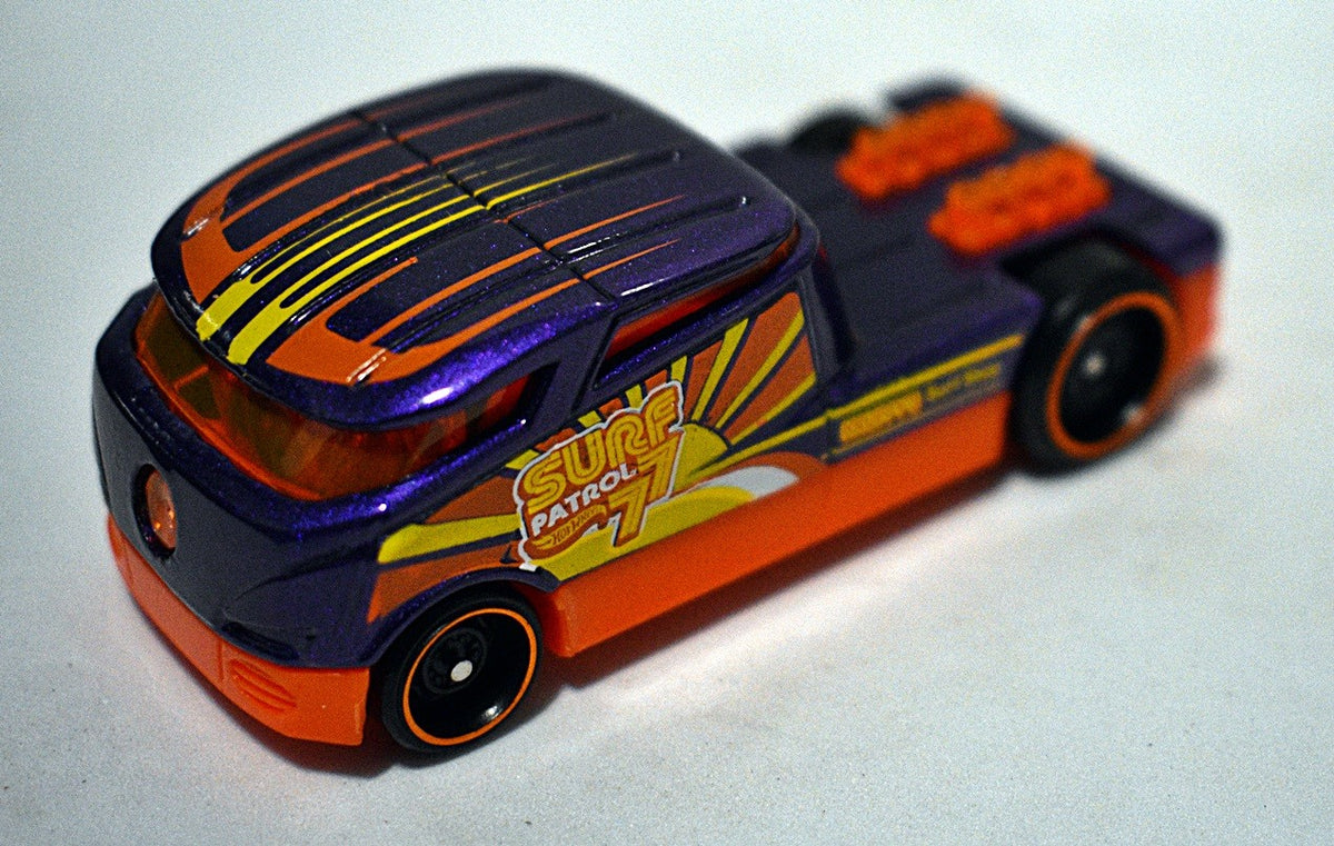 Hot Wheels - Quombee - Custom Surf Patrol VW