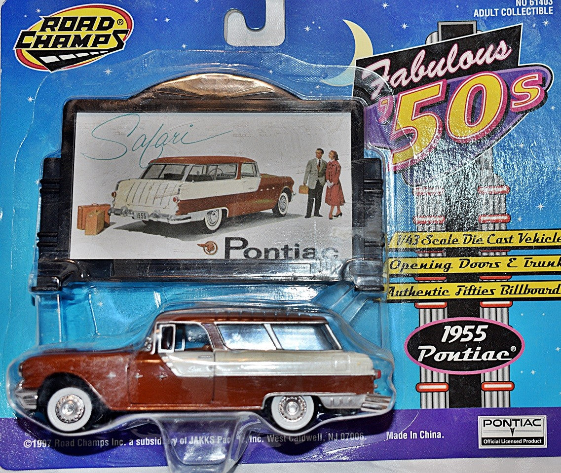 Road Champs  - Fabulous 50's - 1955 Pontiac Safari Station Wagon & Billboard