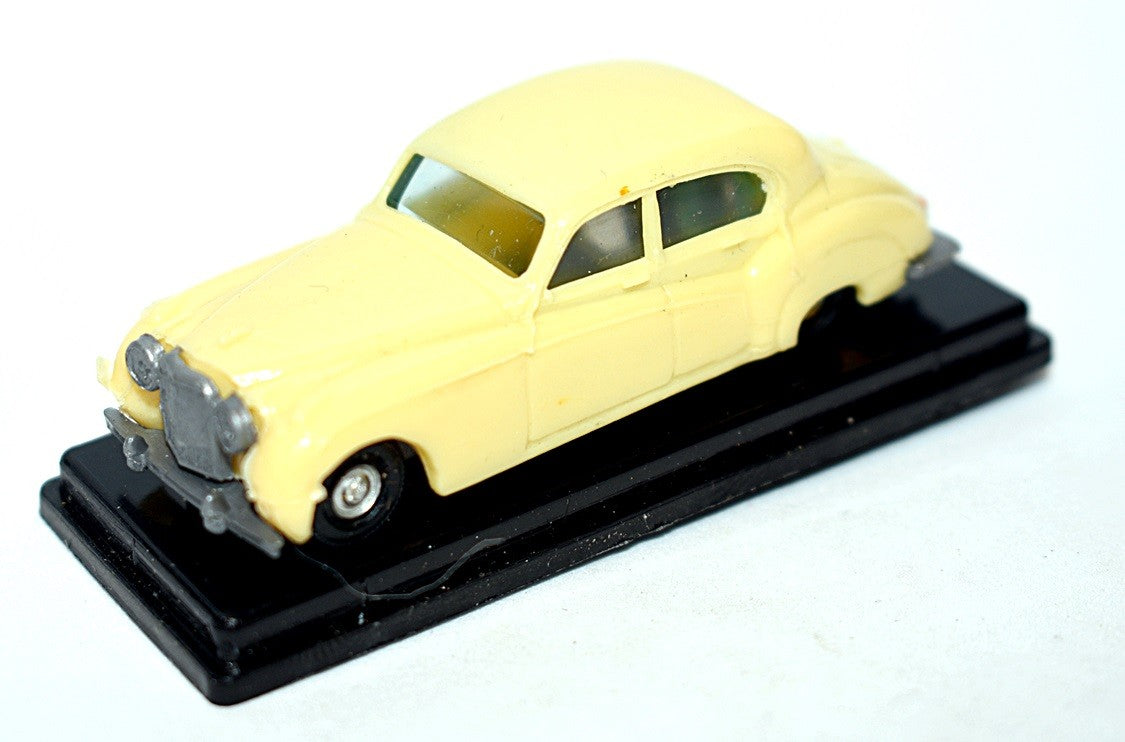 EKO - Jaguar Mark IX Salon