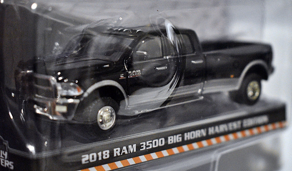 Greenlight Dually Drivers - RAM 3500 Big Horn Harvest Dually Pickup Truck