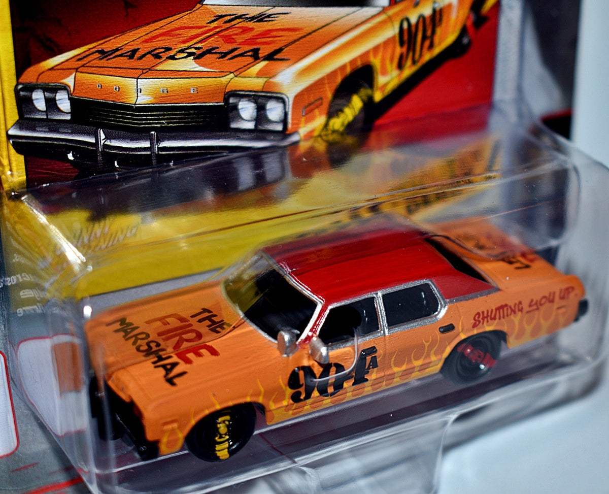Johnny Lightning Street Freaks - Demolition Derby - 1974 Dodge Monaco "The Fire Marshall"