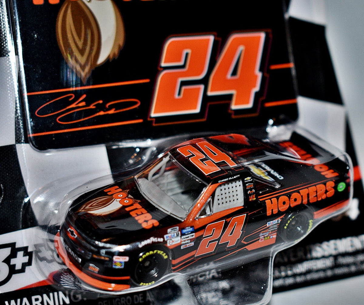 NASCAR Authentics Hendrick Motorsports - Chase Elliott - Hooters Chevrolet Silverado Pickup Truck
