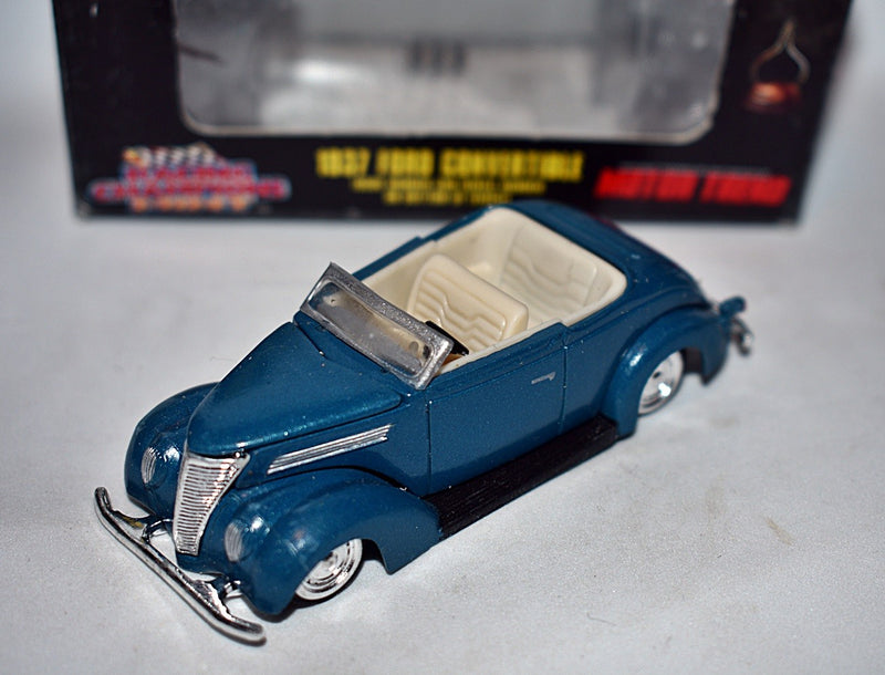 Racing Champions Mint Series - 1956 Ford Crown Victoria