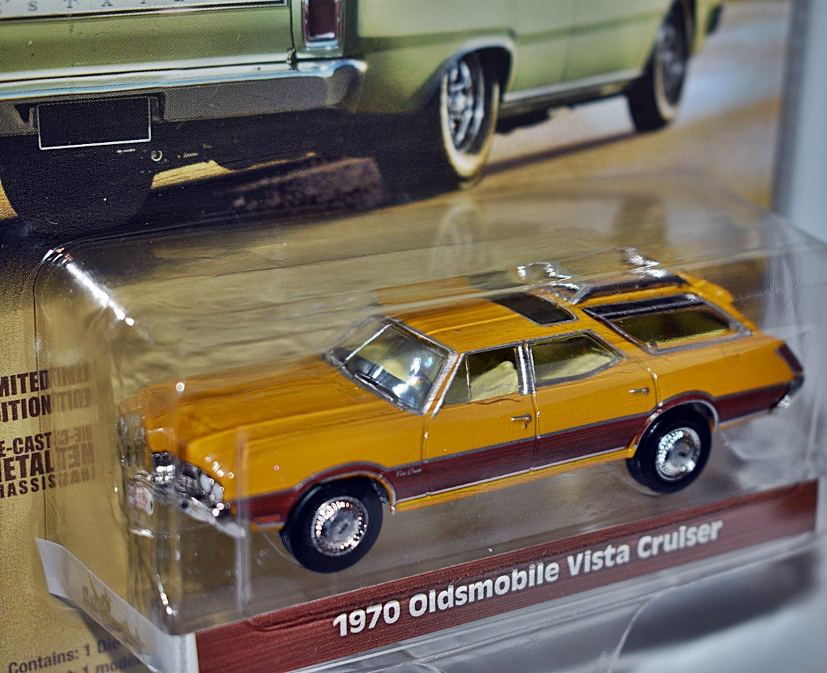 Greenlight - Estate Wagons - 1970 Oldsmobile Vista Cruiser Station Wagon