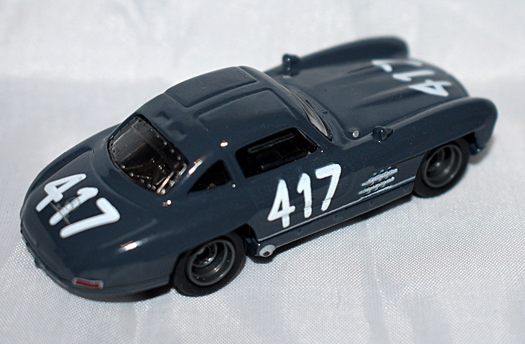 Hot Wheels - Mercedes-Benz 300SL Gullwing Race Car