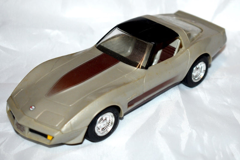 AMT Dealer Promo - Collectors Edition - 1982 Chevrolet Corvette Coupe