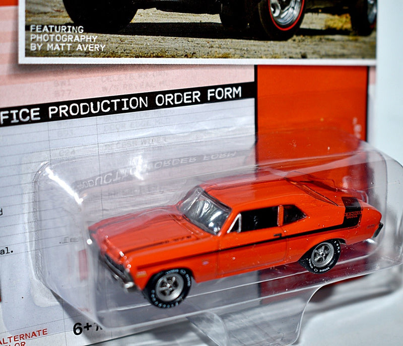 Johnny Lightning Muscle Cars USA - 1970 Yenko Deuce Chevrolet Nova COPO