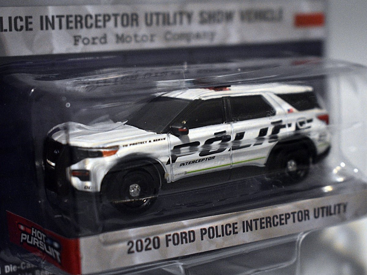 Greenlight Hot Pursuit  -  Ford Motor Company Police Interceptor Utility Show Vehicle