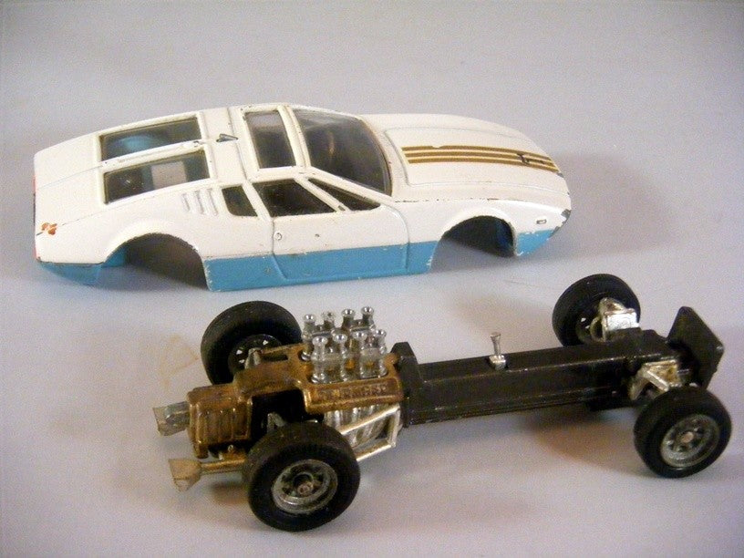 Corgi DeTomaso Mangusta Ghia 5000 (271-A1)